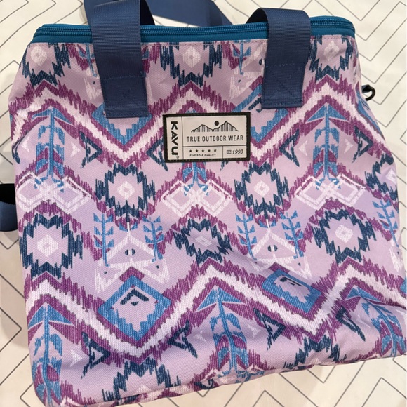 Kavu Insulated XL Takeout Tote - Picture 2 of 12